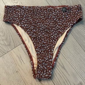 Cotton on Highwaisted Bottom